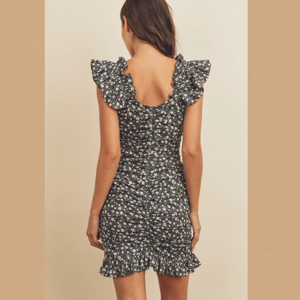 NWT Floral print ruched mini - Picture 2 of 13